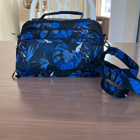 lug Bags Lug Scoop Rfid Floral Print Crossbody Bag Poshmark